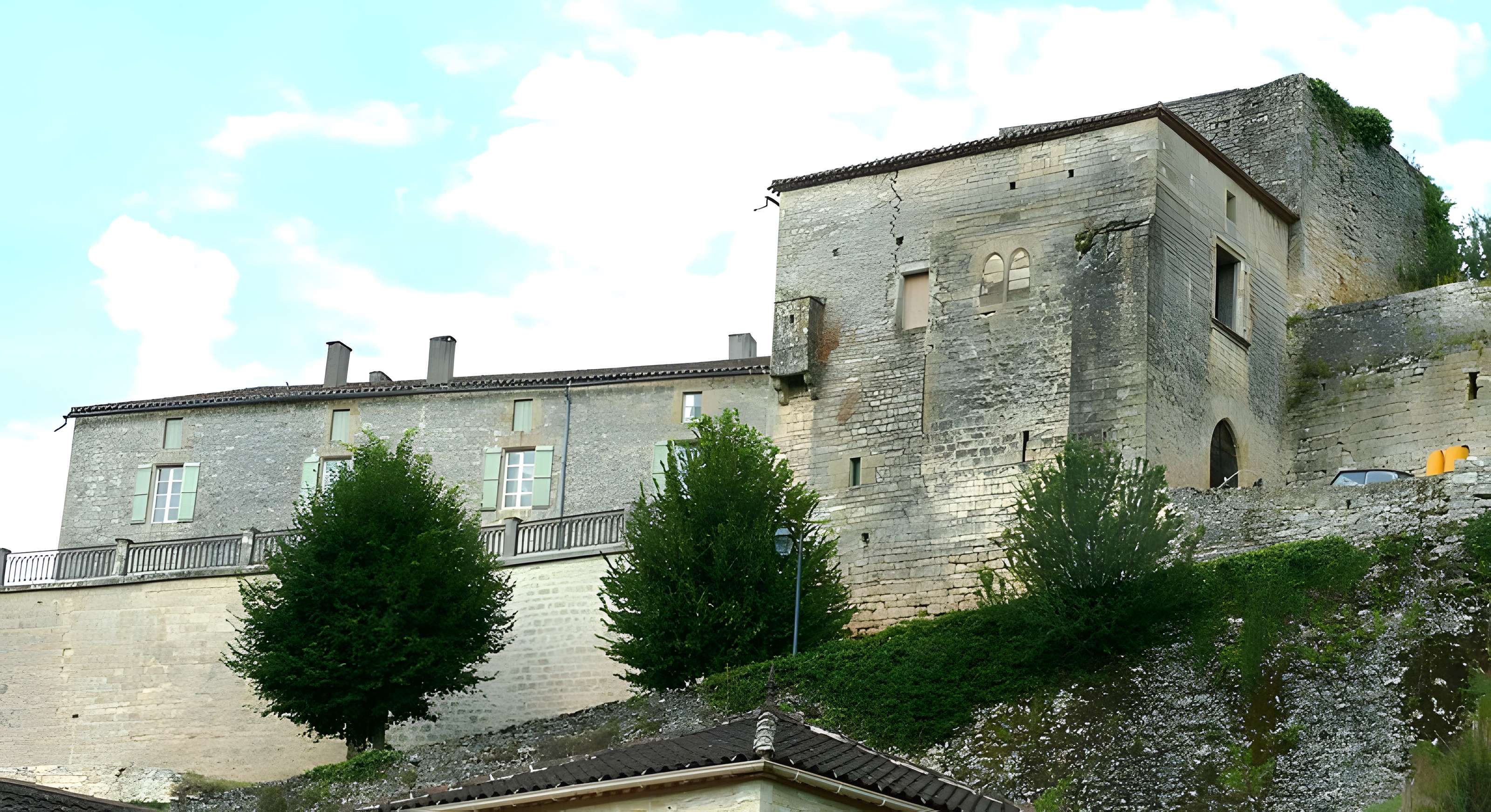 Château de Blanquefort-sur-Briolance