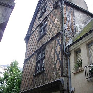 Maison, 1 Place des Carmes à Tours