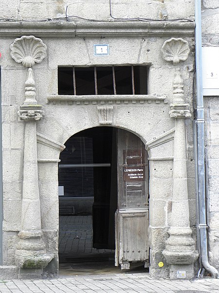 Maison, 1 Place du Centre à Guingamp