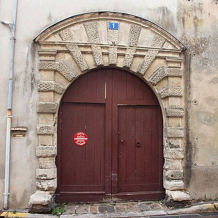 Photo de Maison, 1 Rue Rigault à Sens