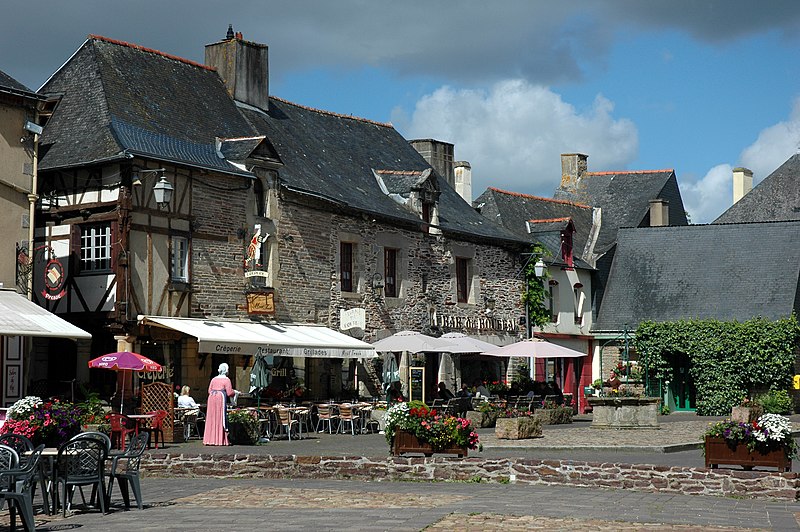 Maison, 13 Place Bouffay à Malestroit