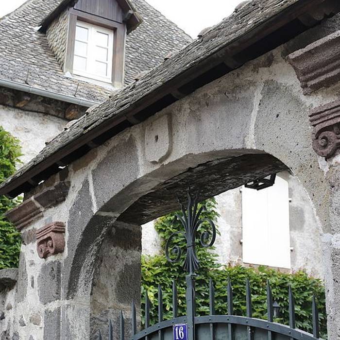 Photo de Maison, 16 Rue Bertrand à Vic-sur-Cère