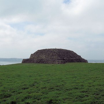 Cairn de Barnenez à Plouezoch