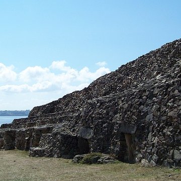 Cairn de Barnenez à Plouezoch