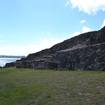 Cairn de Barnenez à Plouezoch