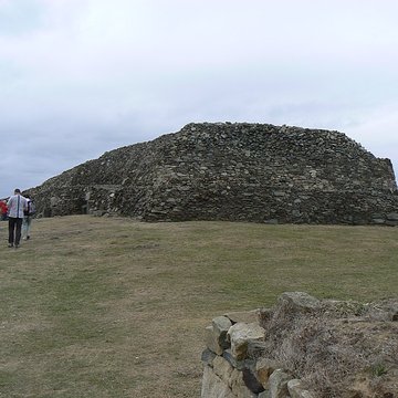 Cairn de Barnenez à Plouezoch