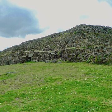 Cairn de Barnenez à Plouezoch