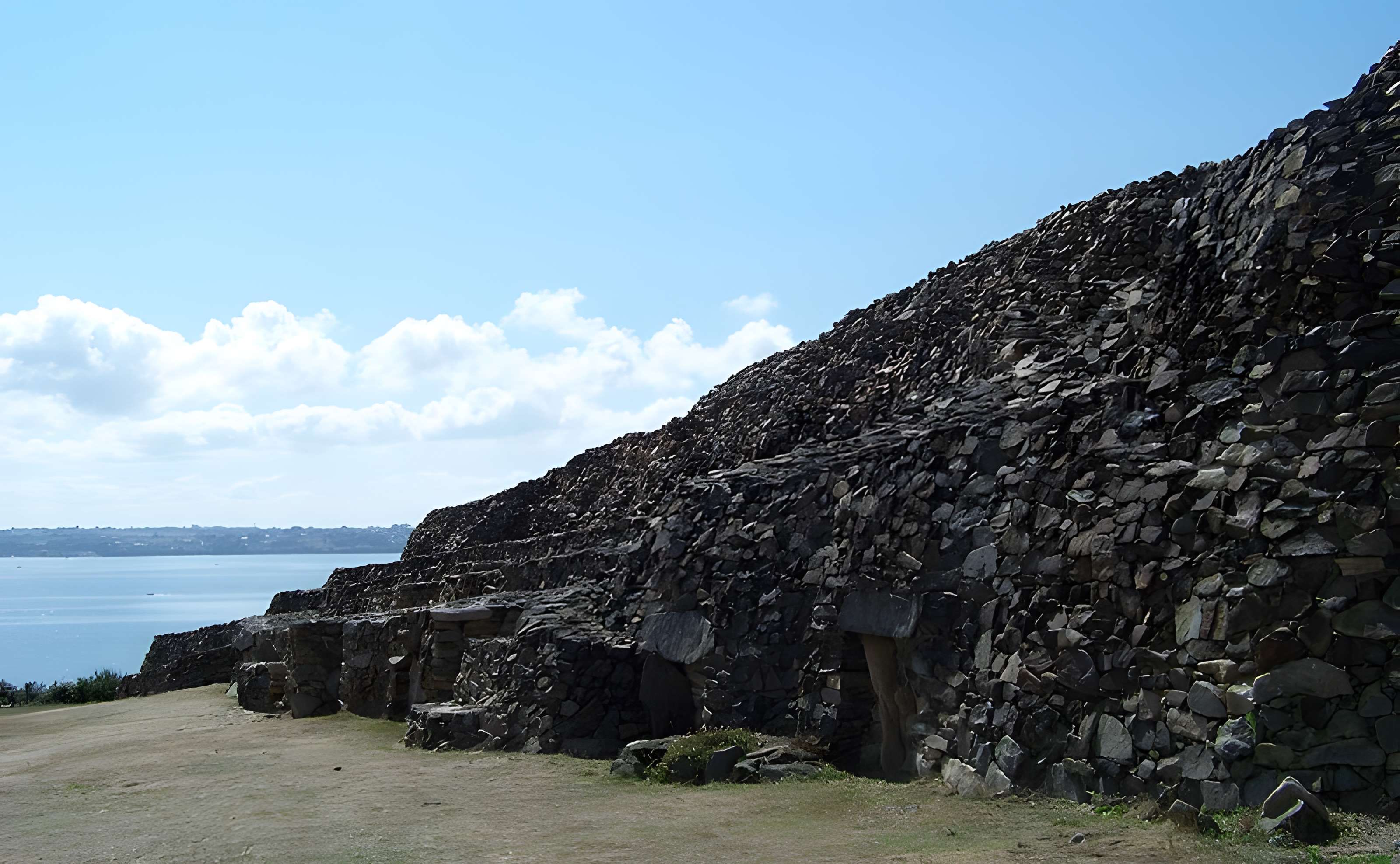 Cairn de Barnenez à Plouezoc'h