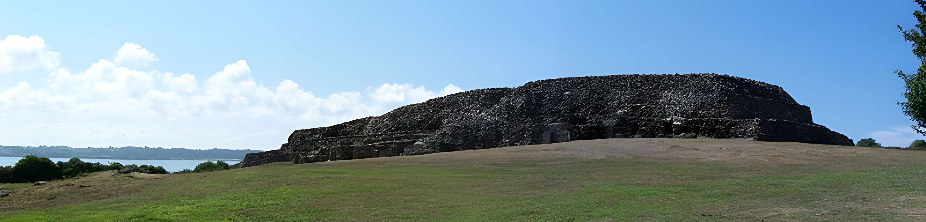 Cairn de Barnenez à Plouezoc'h