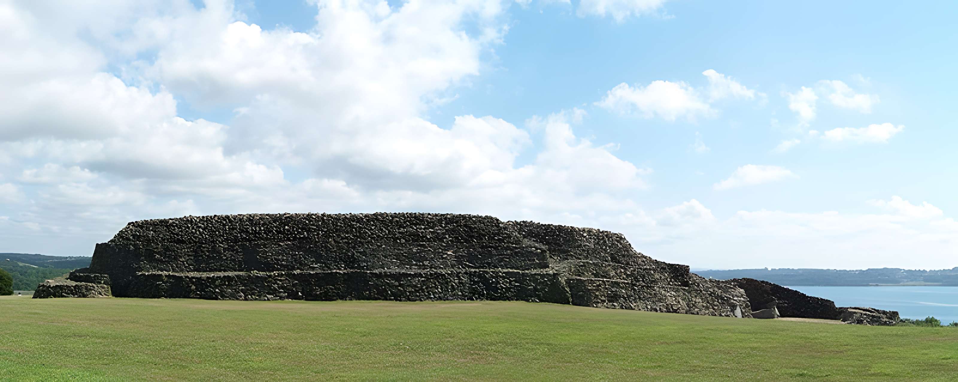 Cairn de Barnenez à Plouezoc'h