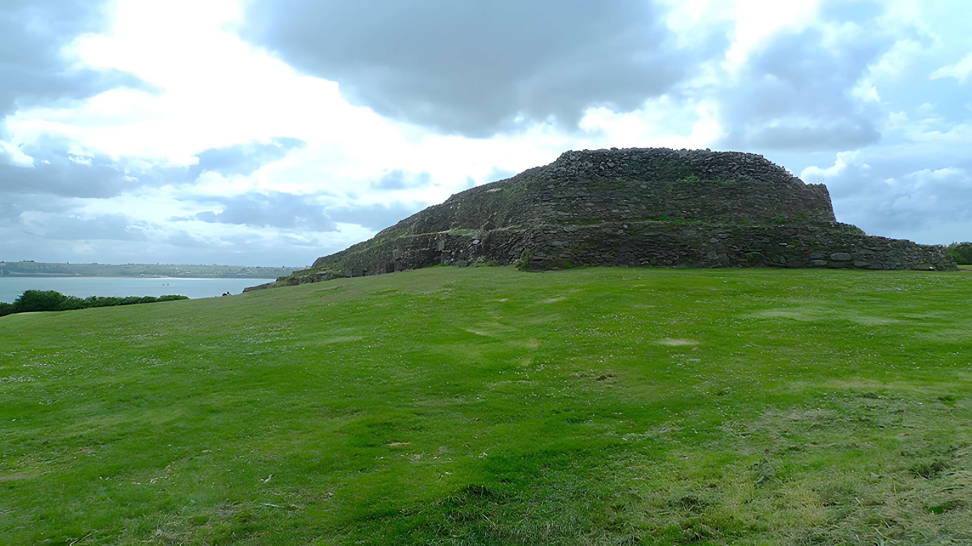 Cairn de Barnenez à Plouezoc'h