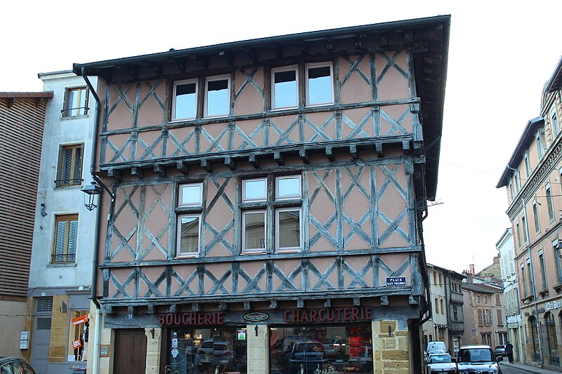 Maison, 19 place Saint-Philibert à Charlieu