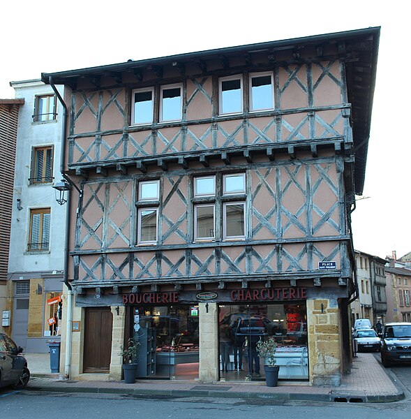 Maison, 19 place Saint-Philibert à Charlieu