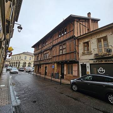 Maison, 19 place Saint-Philibert à Charlieu