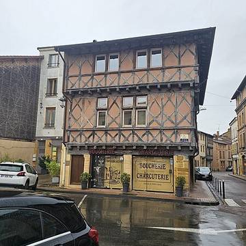 Maison, 19 place Saint-Philibert à Charlieu