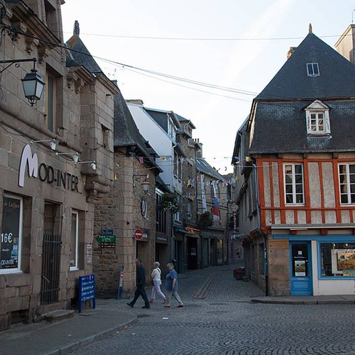 Photo de Maison, 24 Place du Martray à Paimpol