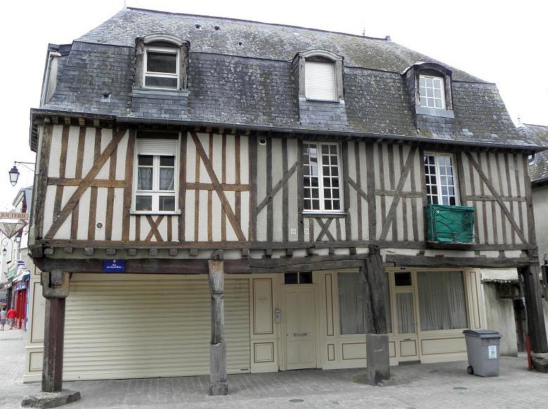 Photo de Maison, 3 Rue du Cheval-Blanc à La Guerche-de-Bretagne