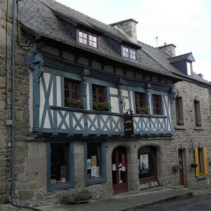 Photo de Maison, 31 Rue Ernest-Renan à Tréguier