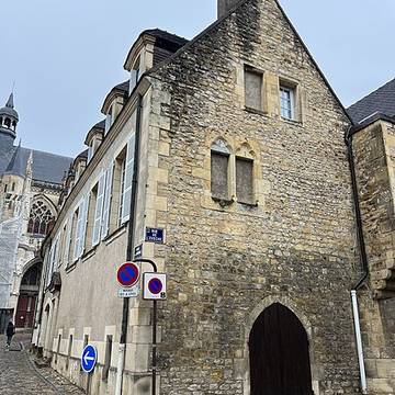 Maison, 4 Rue de lEvêché à Nevers