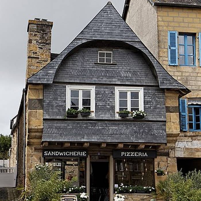 Photo de Maison, 5 Place des Fusillés-et-Résistants au Faou