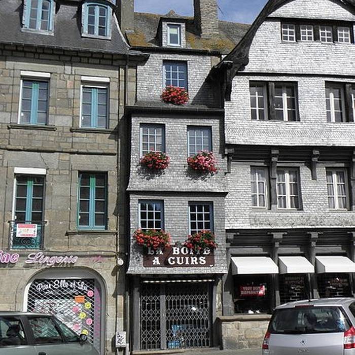 Photo de Maison, 50 Place du Centre à Guingamp