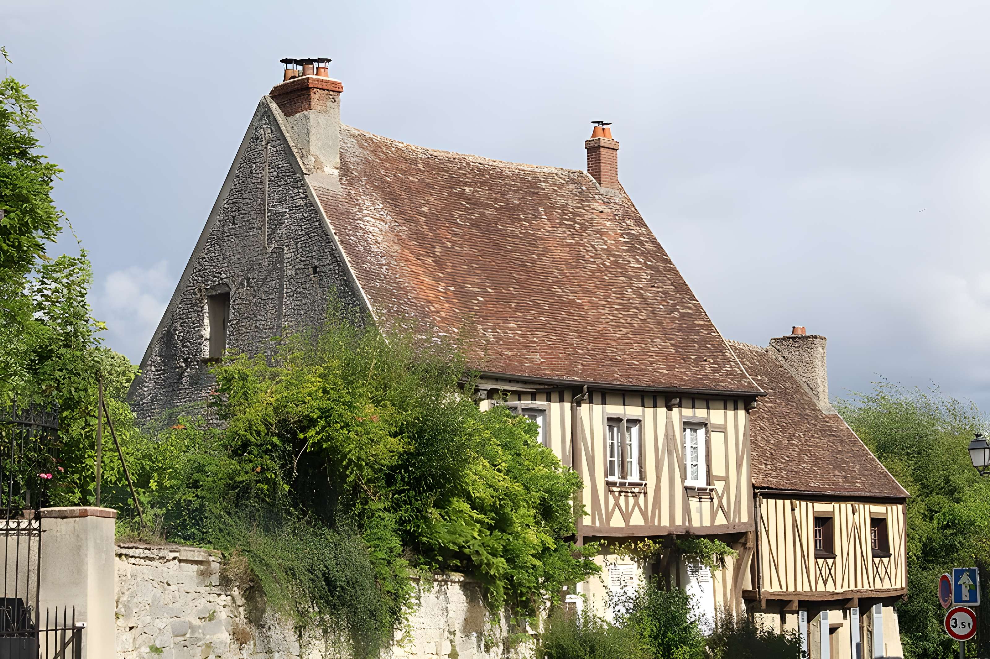 Maison, 56 Rue Saint-Thibault à Provins