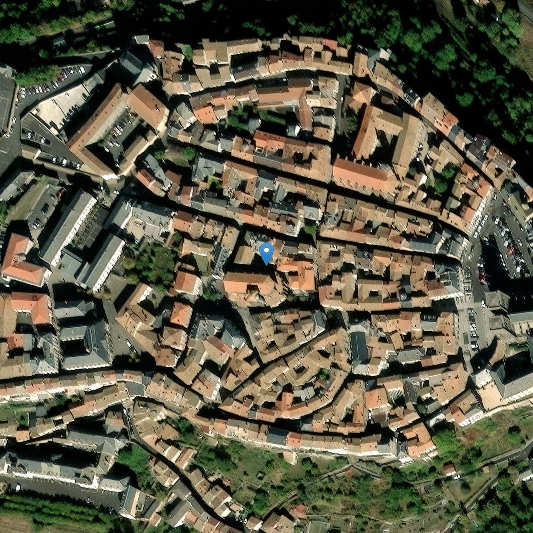 Photo de Maison, Place de la Halle-aux-Bleds à Saint-Flour