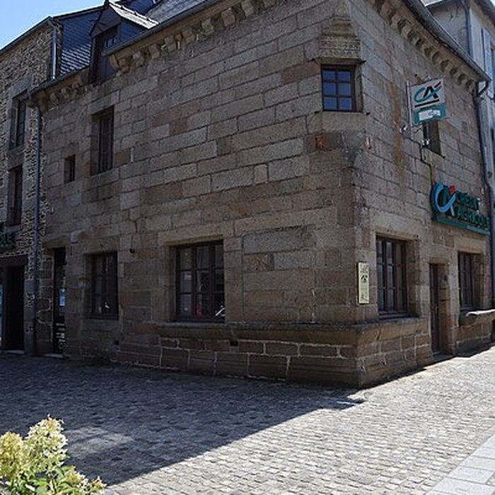 Photo de Maison, Place de la Poterie à Bazouges-la-Pérouse