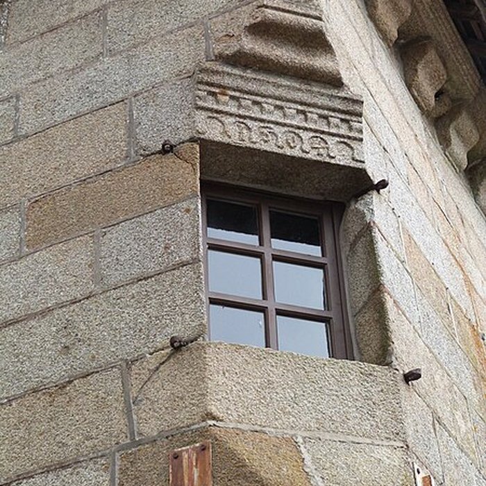 Photo de Maison, Place de la Poterie à Bazouges-la-Pérouse