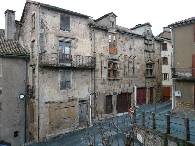 Photo de Maison, Place de l'église à Saint-Sernin-sur-Rance