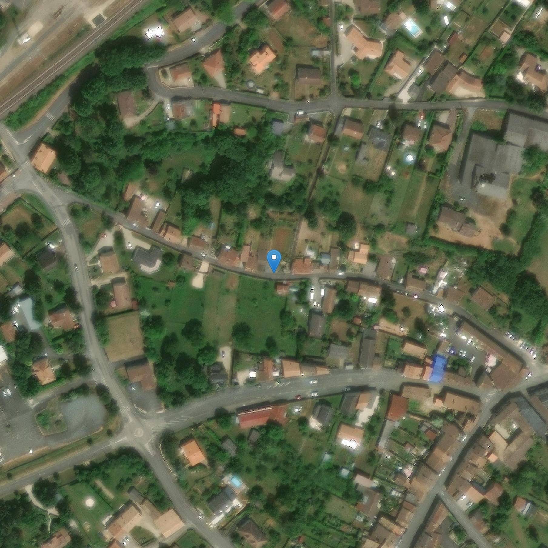 Photo de Huis, Rue de la Mairie in Lusignan