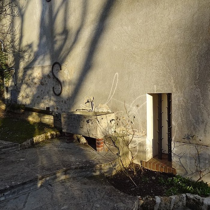 Photo de Maison-atelier de Foujita à Villiers-le-Bâcle