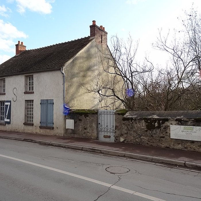 Photo de Maison-atelier de Foujita à Villiers-le-Bâcle