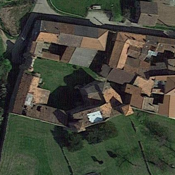 Photo de Maison forte La Mouchonnière, située au hameau de la Mouchonnière