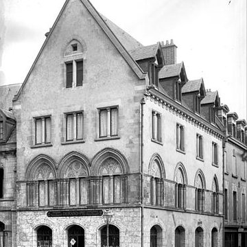 Maisons canoniales 2-6 Rue du Cloître-Notre-Dame à Chartres