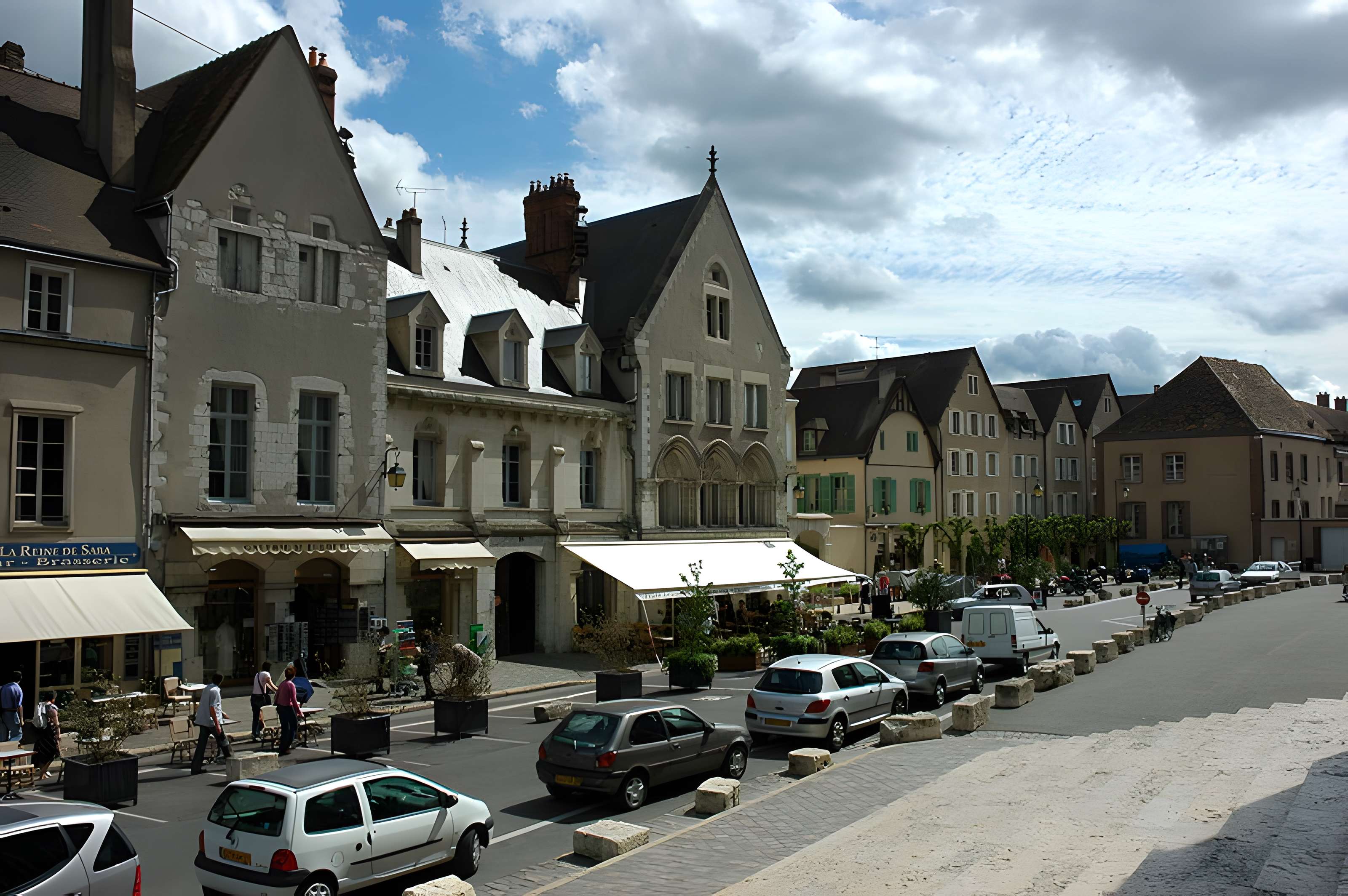 Maisons canoniales 2-6 Rue du Cloître-Notre-Dame à Chartres