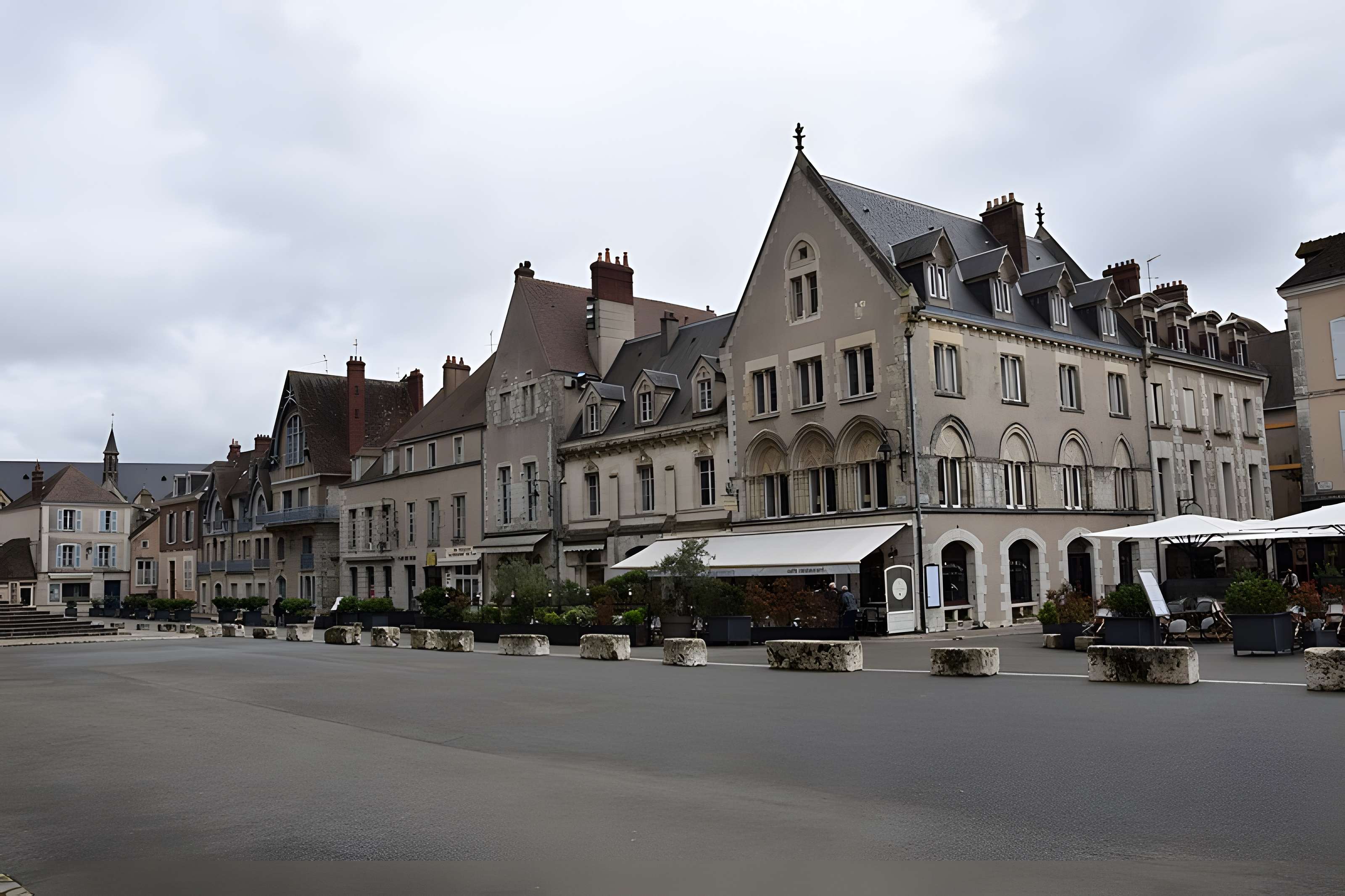 Maisons canoniales 2-6 Rue du Cloître-Notre-Dame à Chartres