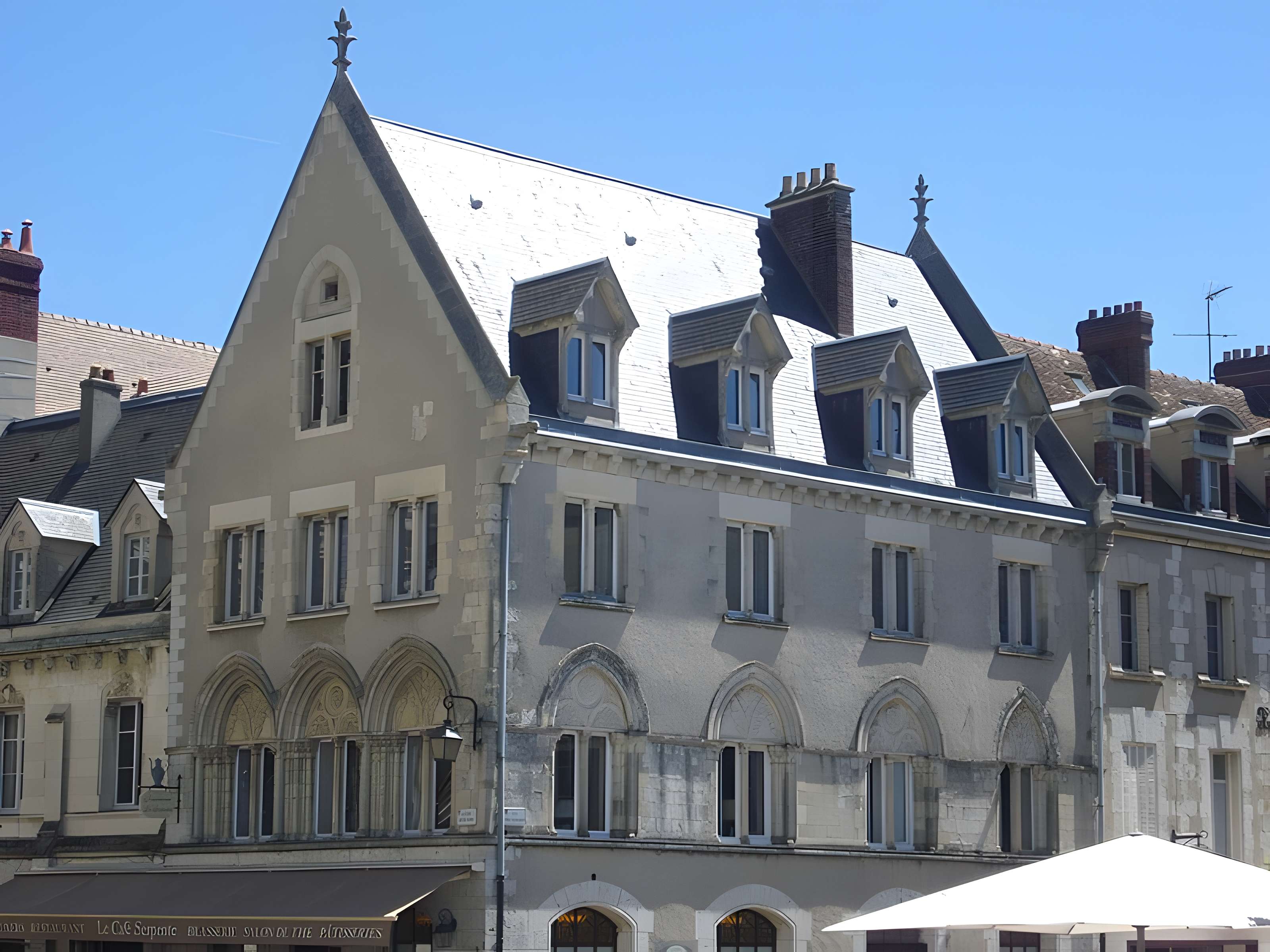Maisons canoniales 2-6 Rue du Cloître-Notre-Dame à Chartres