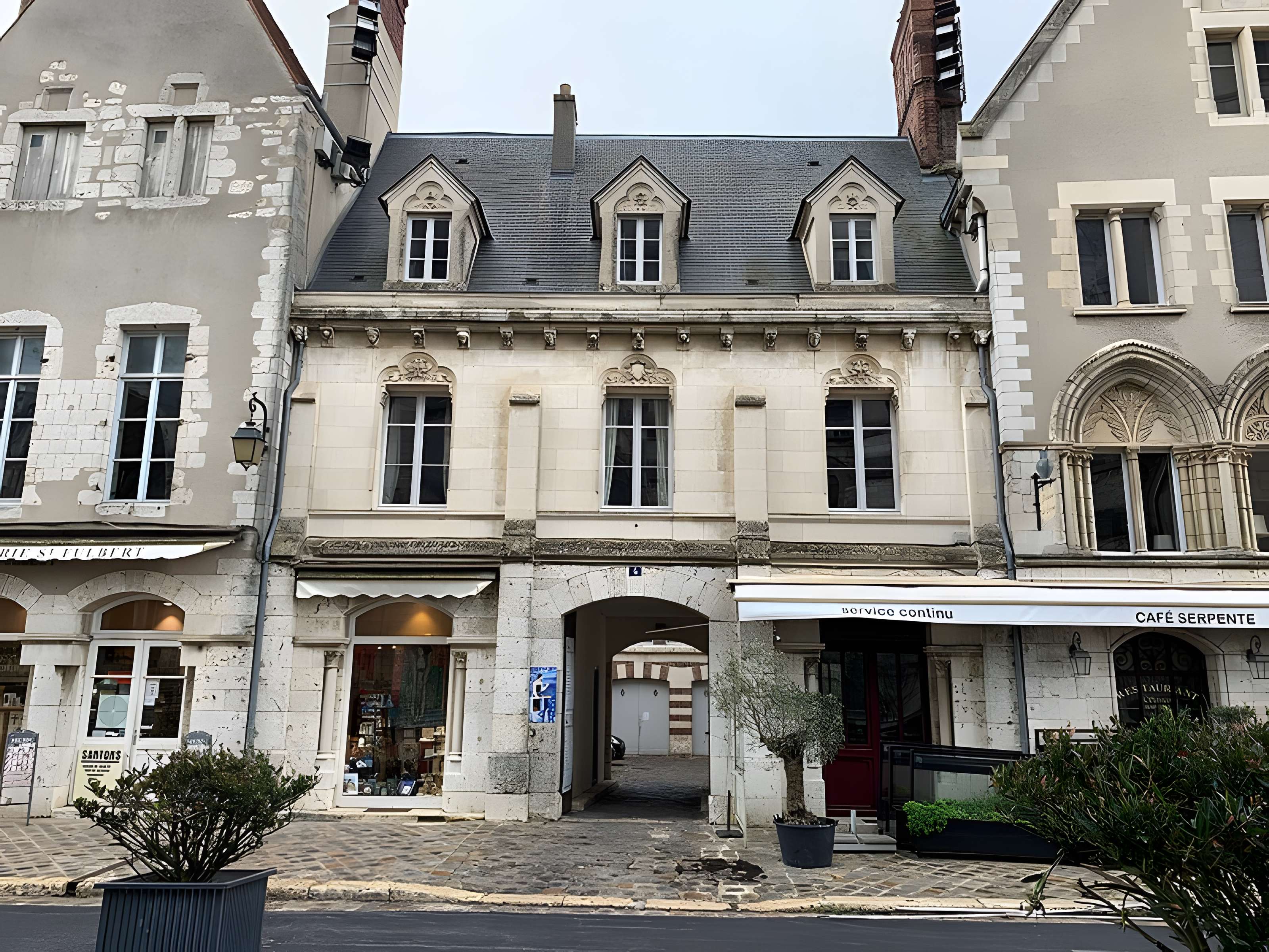 Maisons canoniales 2-6 Rue du Cloître-Notre-Dame à Chartres