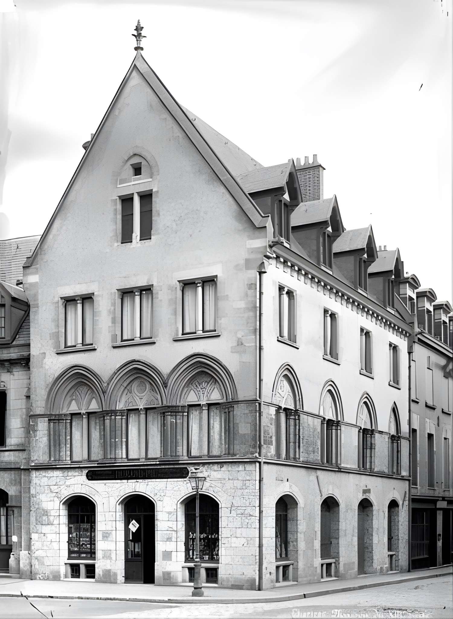 Maisons canoniales 2-6 Rue du Cloître-Notre-Dame à Chartres