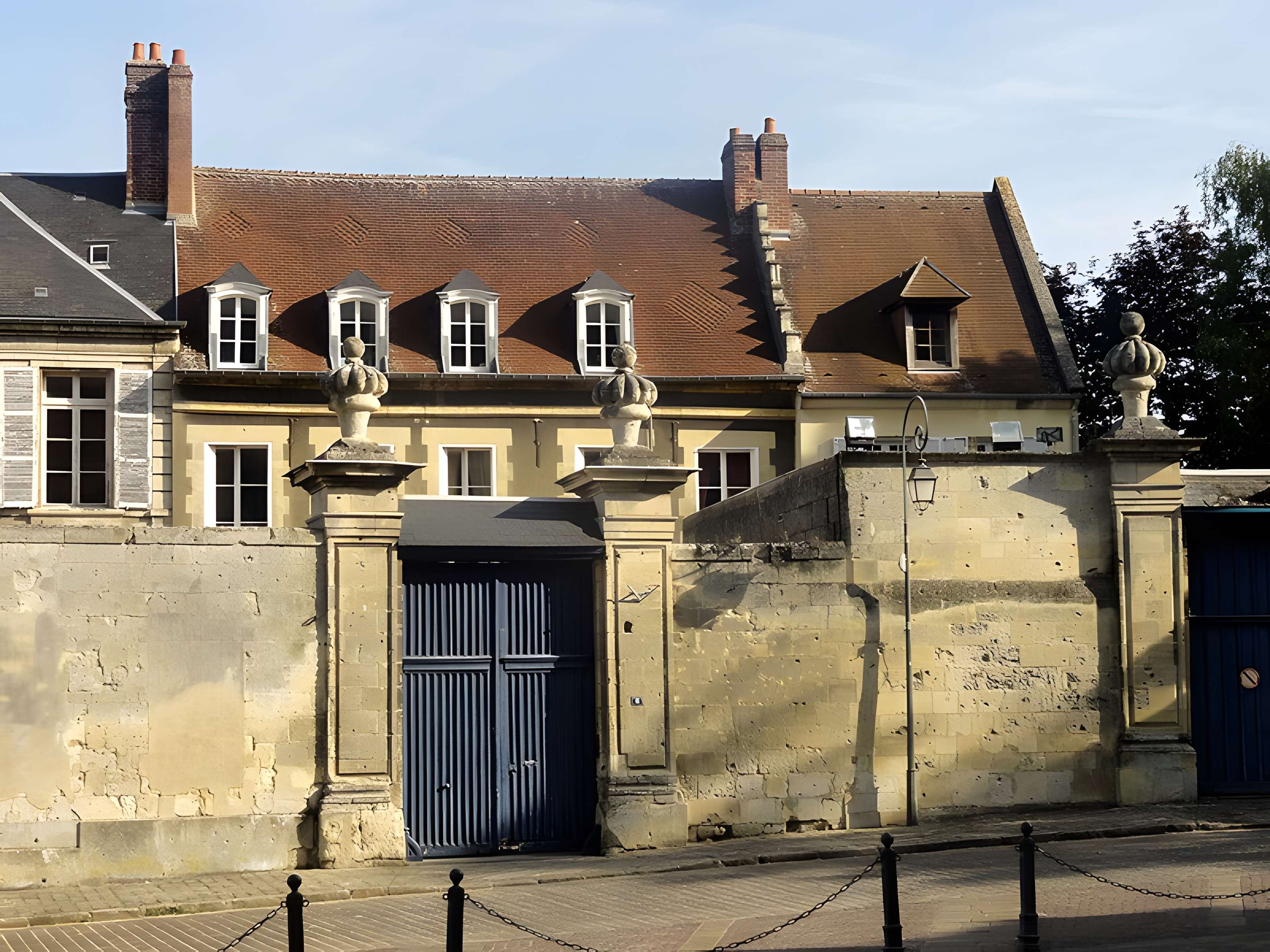 Maisons canoniales de Noyon