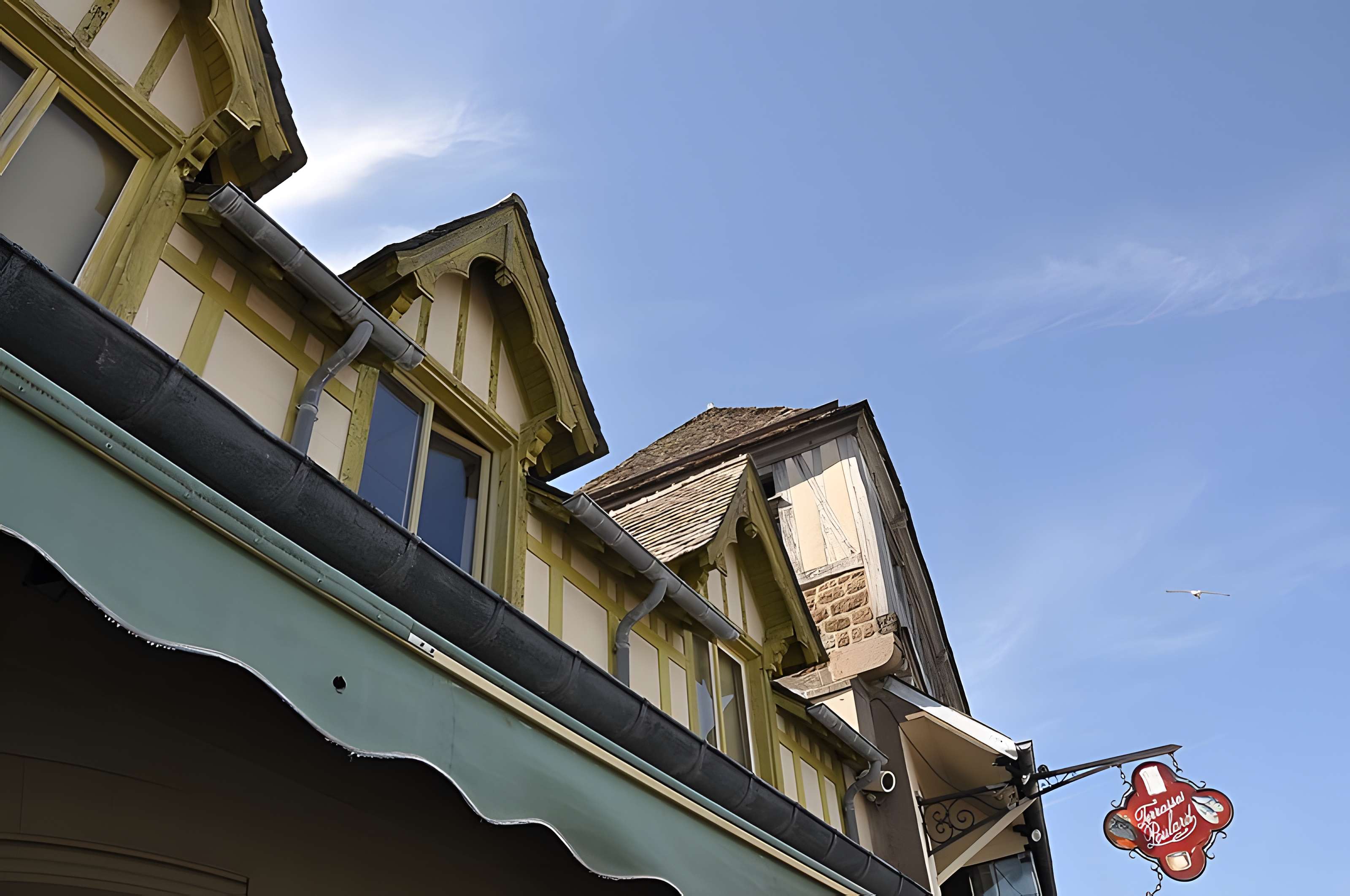 Maisons donnant sur la Grande-Rue au Mont-Saint-Michel