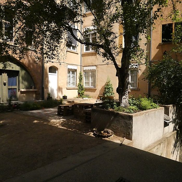 Photo de Maisons, 10, 12 Rue Saint-Georges à Lyon