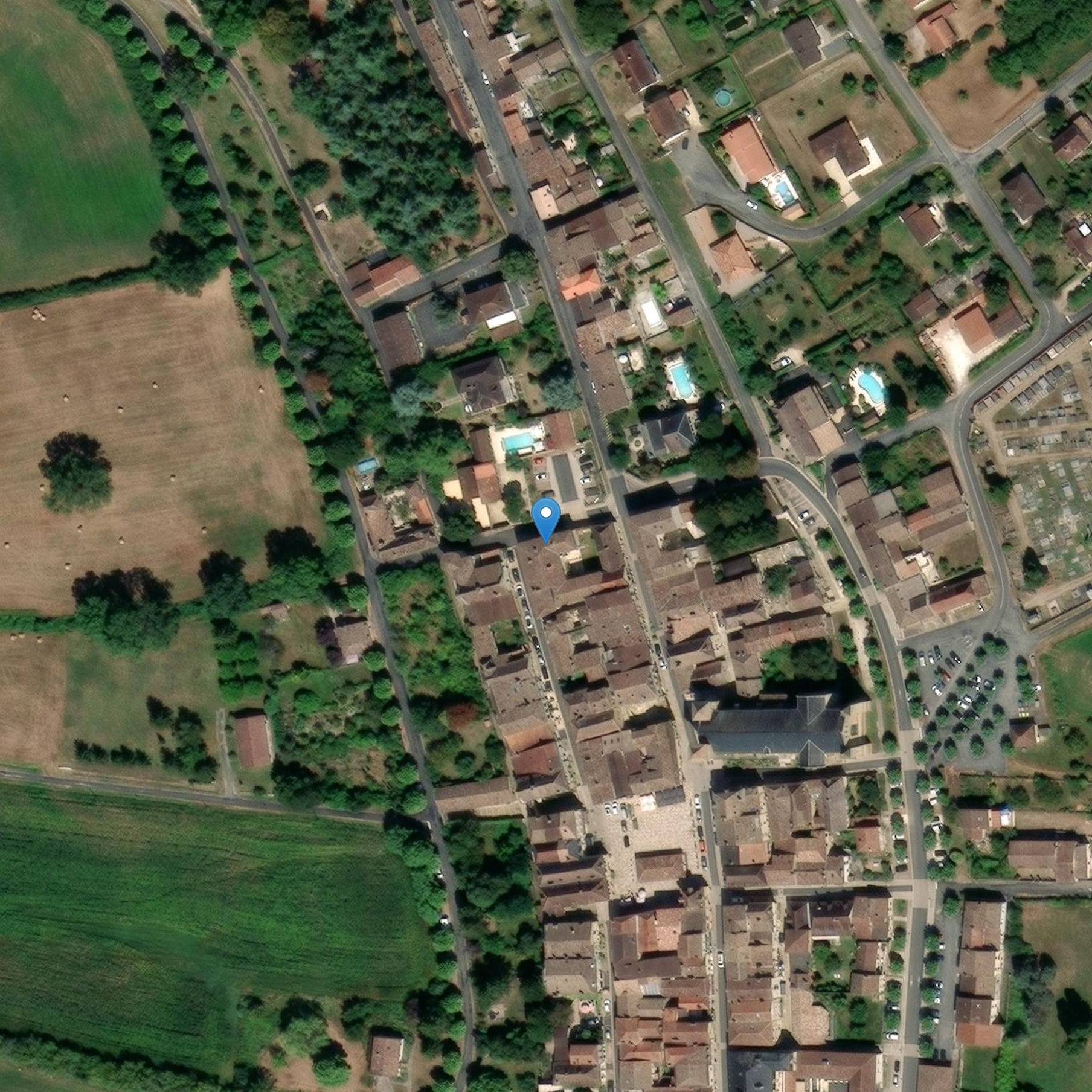 Photo de Houses, 12 Rue Ratier in Beaumont-du-Périgord