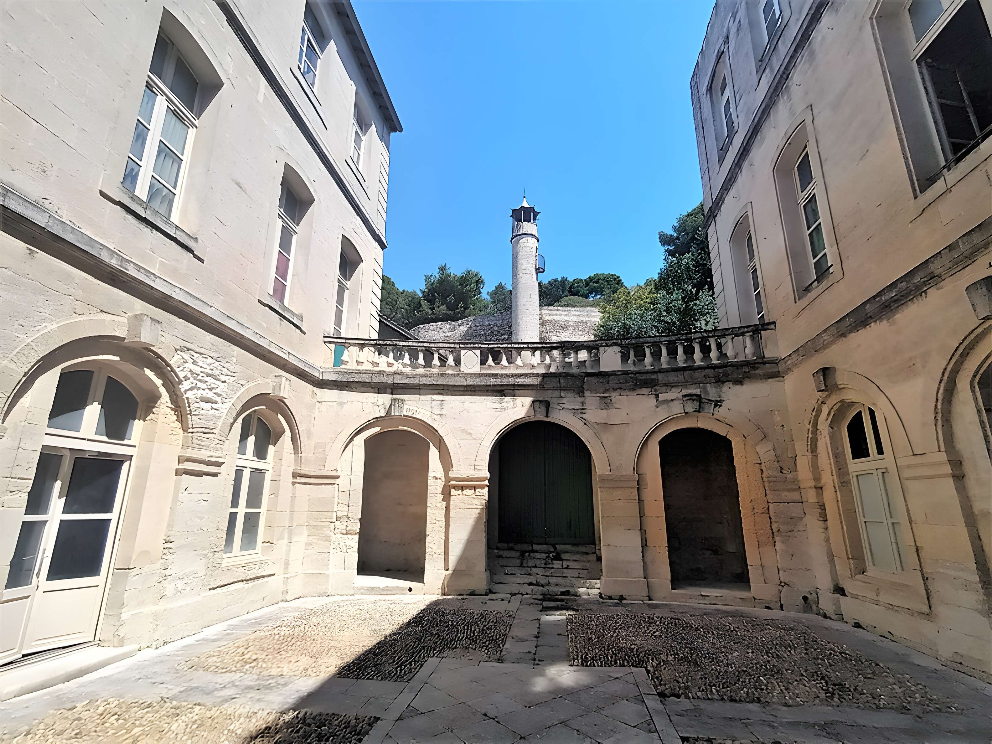 Maisons, Rue de la République à Beaucaire