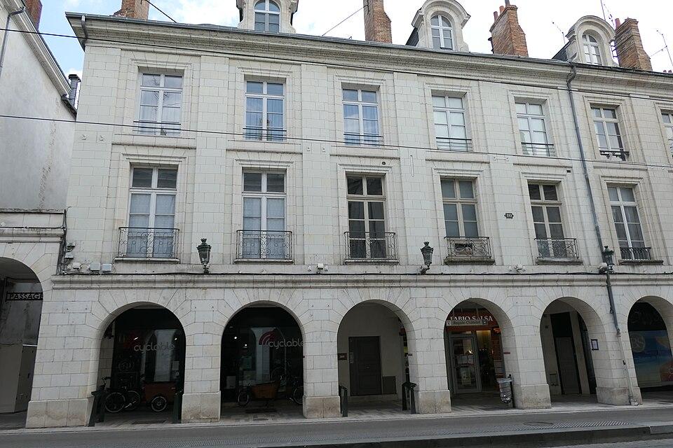 Maisons, Rue Royale à Orléans