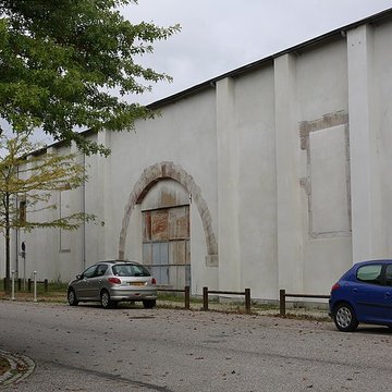 Manège des Gendarmes rouges à Lunéville