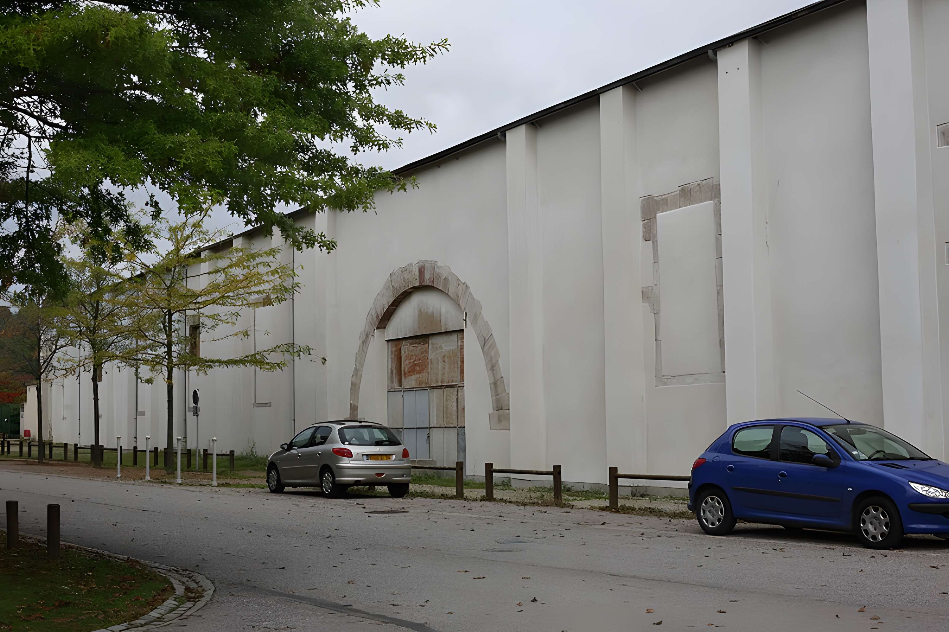 Manège des Gendarmes rouges à Lunéville