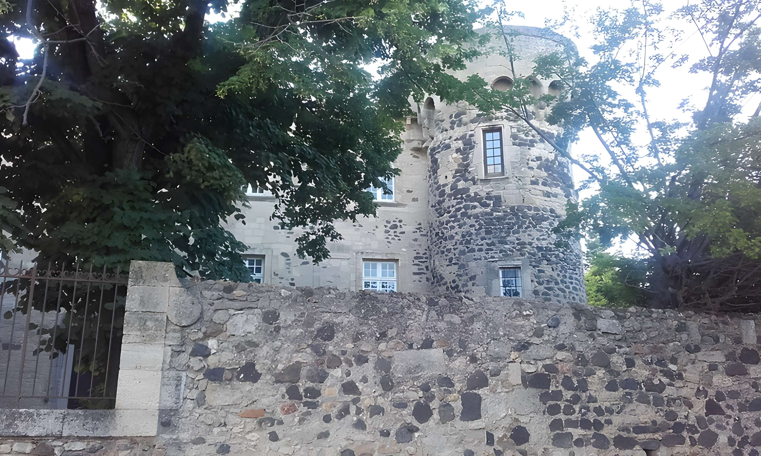 Château de Cazouls-d'Hérault