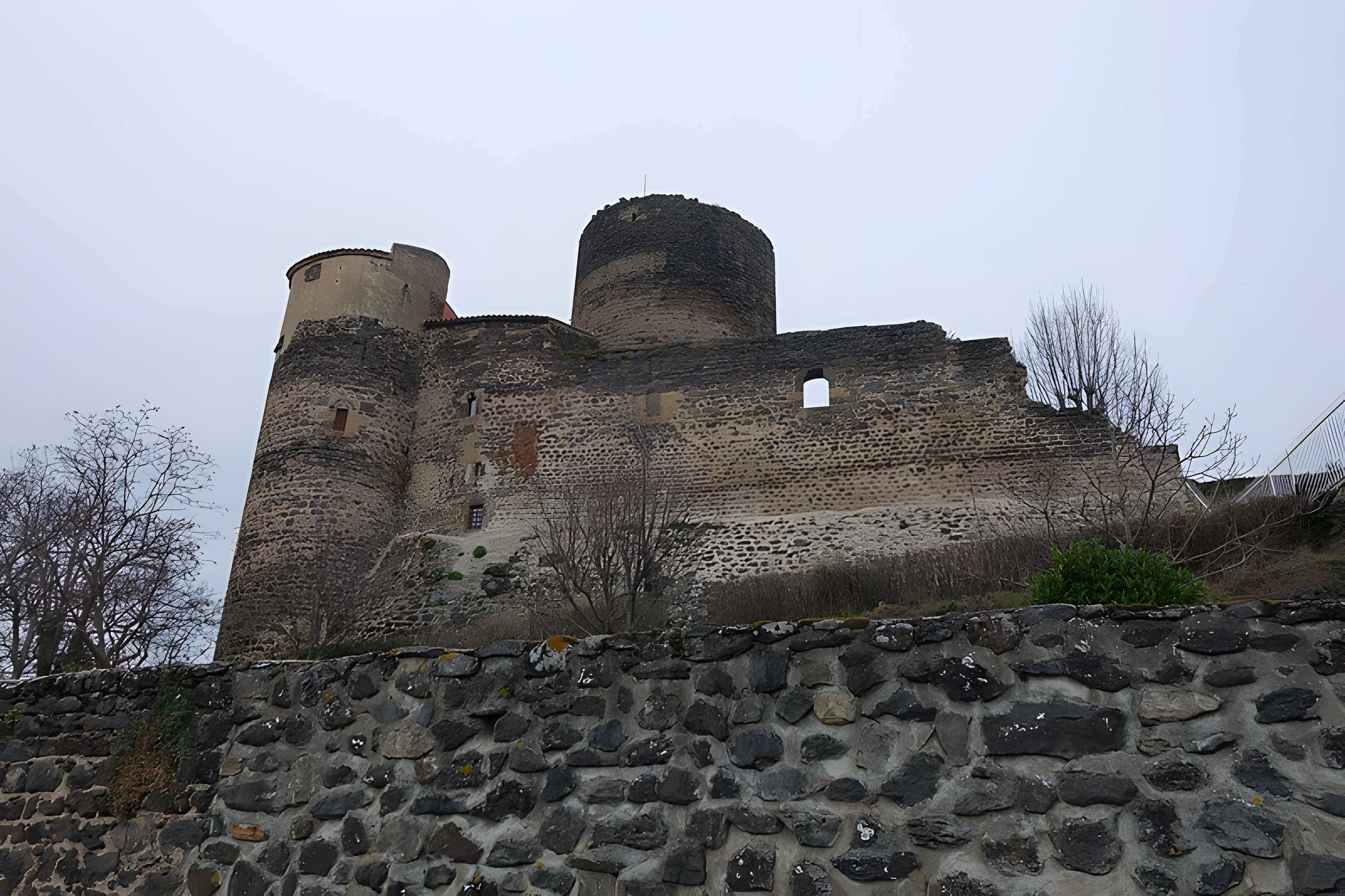 Château de Chalus du Puy-de-Dôme